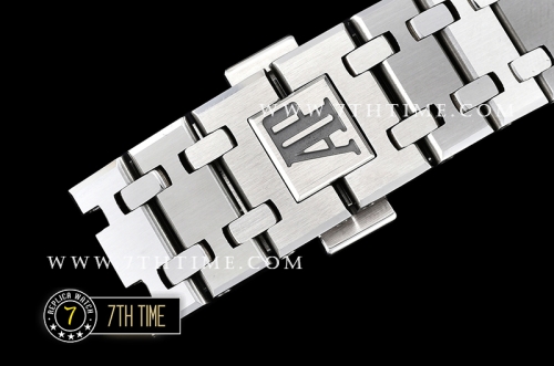 Royal Oak Ladies 33mm SS/SS White Dial Swiss ETA Quartz