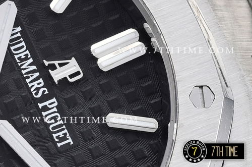 Royal Oak Ladies 33mm SS/SS Black Dial Swiss ETA Quartz