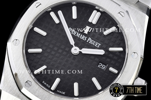 Royal Oak Ladies 33mm SS/SS Black Dial Swiss ETA Quartz