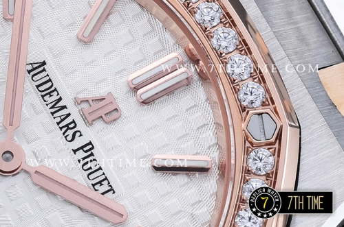 Royal Oak Ladies 33mm Diamonds RG/SS White Dial Swiss Quartz