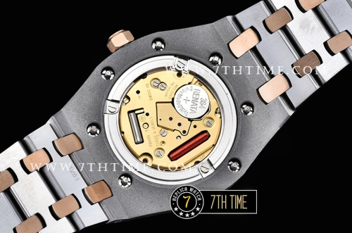 Royal Oak Ladies 33mm Diamonds RG/SS White Dial Swiss Quartz
