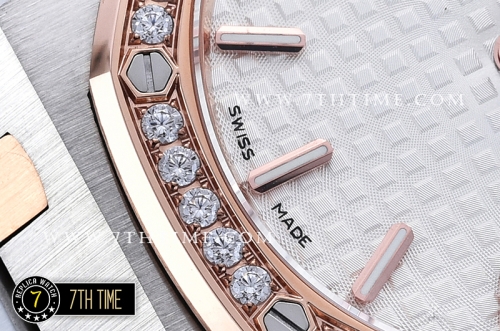 Royal Oak Ladies 33mm Diamonds RG/SS White Dial Swiss Quartz