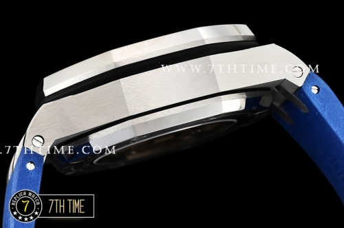 Royal Oak Offshore 42mm 2018 SIHH Indigo Checkered Dial SS/RU A3126