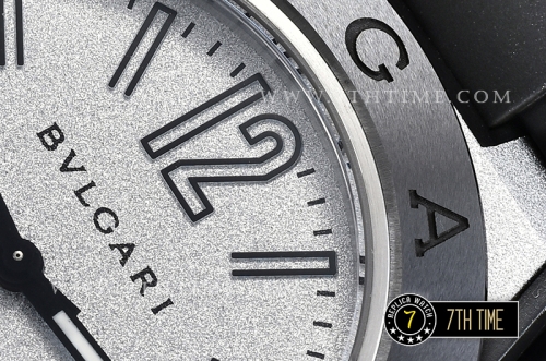 Bvlgari Diagono Magnesium Ceramic Bezel Special Gray Silver "Motorlac" Coated Dial with Numerals & Stick Markers