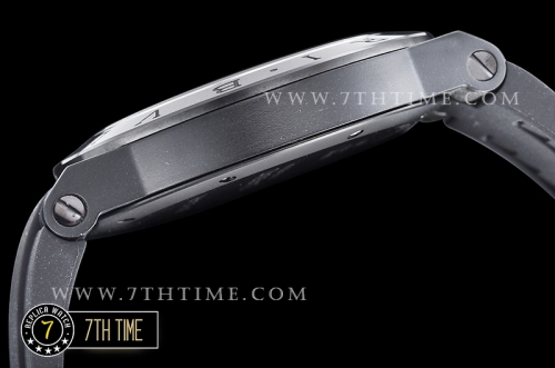 Bvlgari Diagono Magnesium Ceramic Bezel Special Gray Silver "Motorlac" Coated Dial with Numerals & Stick Markers