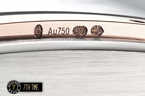 Cartier Santos 35mm White Dial with Black Roman Numeral Markers Rose Gold Plated Bezel Brown Croc Embossed Print Calf Leather Strap