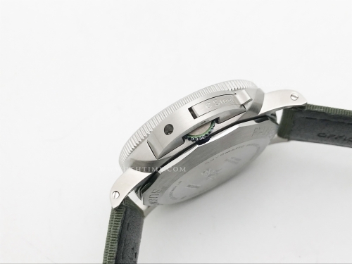 Submersible QuarantaQuattro 44mm SS/NY Grn TTF P900