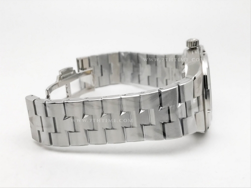 Overseas 4500V SS/SS White MKS MY9015 Cal5100