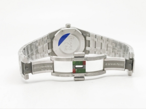 Royal Oak Ladies 67650ST 33mm SS/SS Blue/Stk ZF Sw Qtz