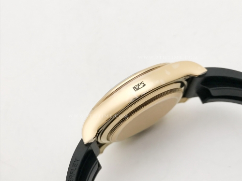 Daytona 126518LN CER YG/RU Gold/Blk/Stk RCF A4131