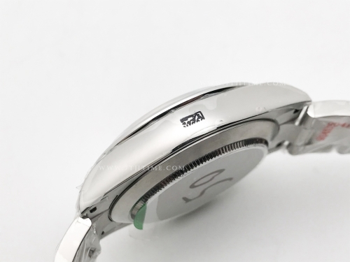 Daytona 116520 904L SS/SS Blk/Stk GMF A7750