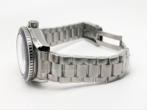 Planet Ocean 600M GMT Blue SS/SS Blue BLS A8906