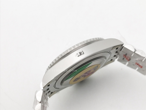 GMT II 126710GRNR Jub 904L SS/SS Blk Clean DD3285