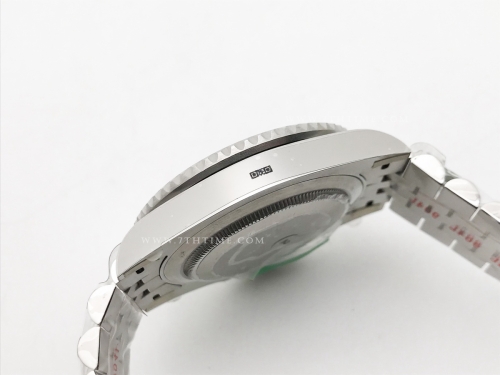 GMT II 126710GRNR Jub 904L SS/SS Blk ARF SH3285 CH