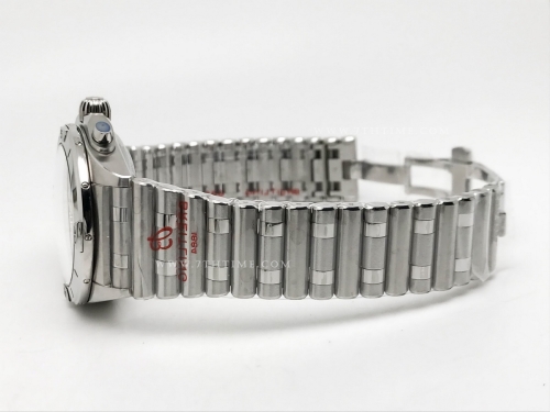 Chronomat B01 England SS/SS Wht/Stk BLS Asia 7750