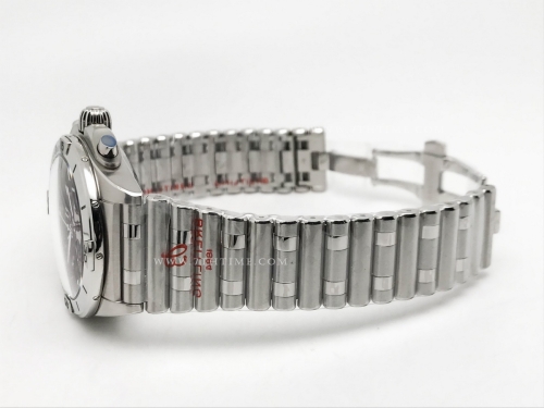 Chronomat B01 Wales SS/SS Red/Stk BLS Asia 7750