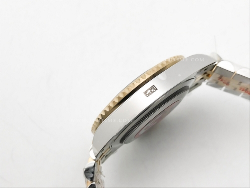 GMT II 126713 904 Jub YG/SS Clean DD3285 CHS