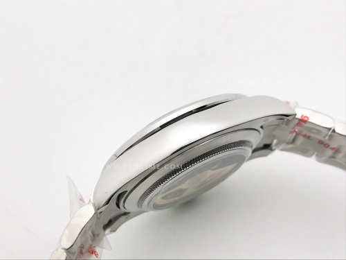 Daytona 126509 DIS SS/SS Wht/R-Blk/Stk GDF A3836