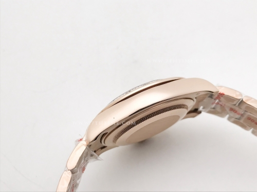 Daytona 116505 RG/RG Blk/Gold/Stk GDF A3836