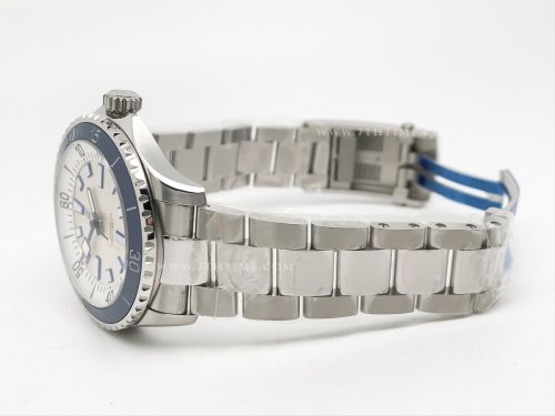 Superocean 44mm Blue SS/SS White TF Asia 2824