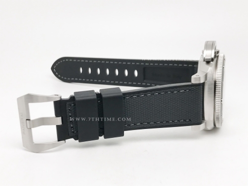 PAM 1579 Submersible Luna Rossa SS/RU White VSF P900