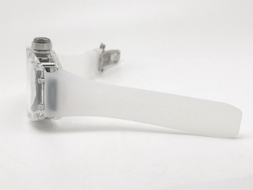 RM055 Wht/Wht CRY/RU SONIC RMUL2