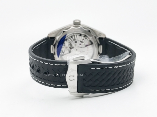 Aqua Terra GMT Worldtimer 43mm TI/RU Black VSF A8938