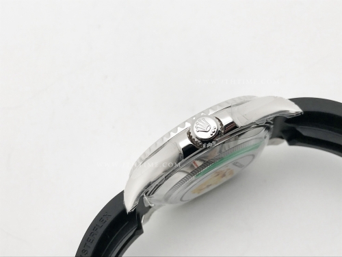 YachtMaster 126679 40mm Wt Dia SS/RU Blk KF VR3235