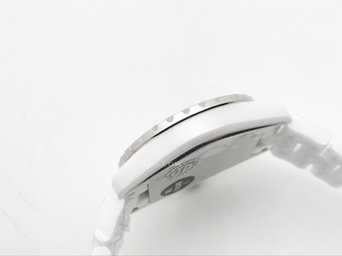 XHANEL J-12 38mm Wht CER/CER Wht/Graffiti HTF A2892