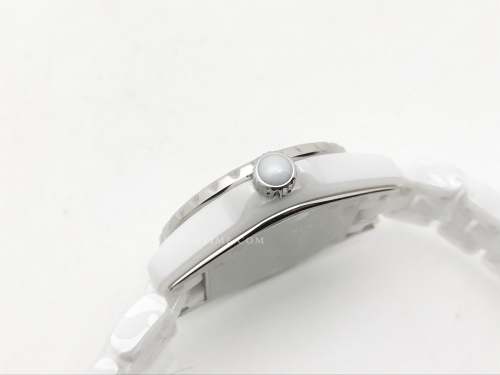 XHANEL J-12 33mm Wht CER/CER Wht/Dia HTF Qtz