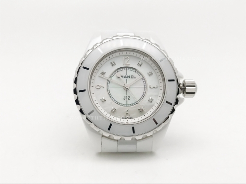 XHANEL J-12 33mm Wht CER/CER W-MOP/Dia HTF Qtz