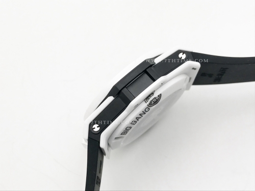 Big Bang Unico 42mm Cer Wht CER/RU Blk Ske BBF A1280