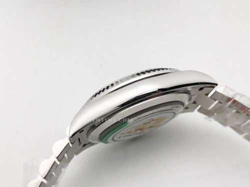 DayDate 40mm 228239 904L Flt Wt WG/WG O-Green/Rm KF VR3255