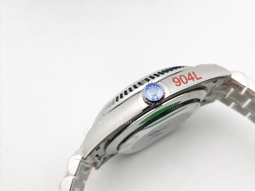 DayDate 40mm 904L Flt SS/SS Grn/Stk GMF VR3255