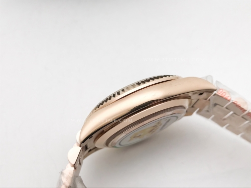 DayDate 40mm 228235 904L Flt Wt RG/RG O-Grn/Rm KF VR3255