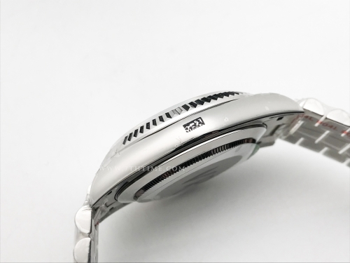 DayDate 40mm 904L Flt SS/SS Grn/Rm/Stk GMF VR3255