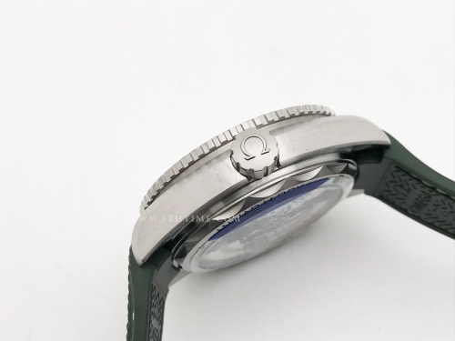 Planet Ocean 43.5mm Grn Cer SS/RU Silv VSF A8900