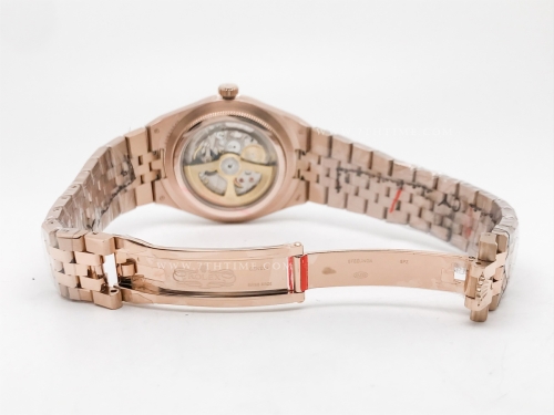 Land Dweller 40mm 127385TBR Jub Dia RG/RG I-Blu/Dia NNF MY9015