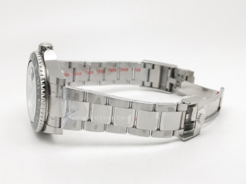 GMT II 126710GRNR Oys 904L SS/SS Blk THB SH3285-2