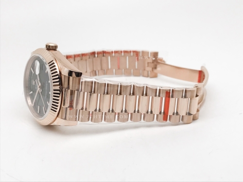 DayDate 40mm 904L Flt RG/RG Blk/Stk GMF VR3255