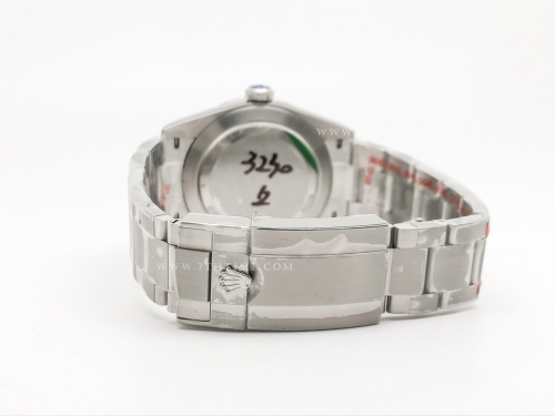 Explorer 1 224270 40mm 904L SS/SS Blk GMF VR3230