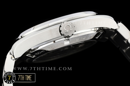 Aqua Terra 150M GMT Smooth Bezel Blue Textured Dial with SS Stick Markers Solid Stainless Steel 316F Bracelet