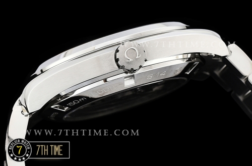 Aqua Terra 150M GMT Smooth Bezel Black Textured Dial with SS Stick Markers Solid Stainless Steel 316F Bracelet