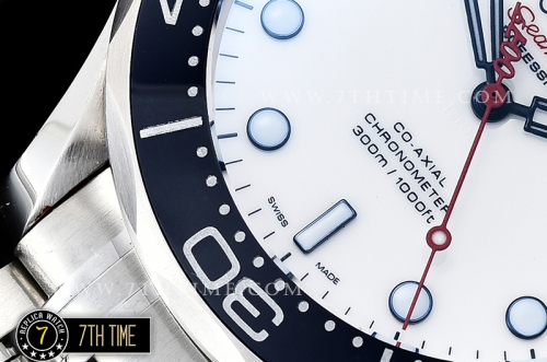 Seamaster 007 Commander Ultimate Edition Blue Ceramic Bezel White Commander Series Dial with Blue Hands & 007 Insignia Seconds Hand