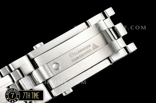 Seamaster 007 Commander Ultimate Edition Blue Ceramic Bezel White Commander Series Dial with Blue Hands & 007 Insignia Seconds Hand