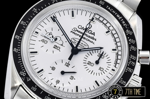 SpeedMaster Series Snoopy Limited Edition Black Tachymeter Bezel  White Dial with White Subdials and Snoopy Insignia Solid Stainless Steel 316L Bracelet