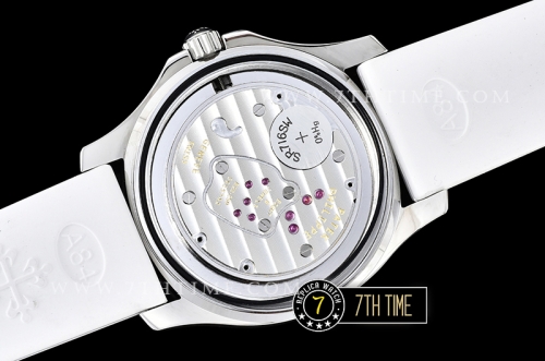 Aquanaut Ladies 5067A Diamonds Bezel SS/RU White Checkered Dial Swiss Quartz
