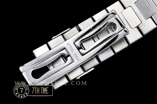 Nautilus GMT MoonPhase 42mm SS/SS White Dial Asia 23J Calendar