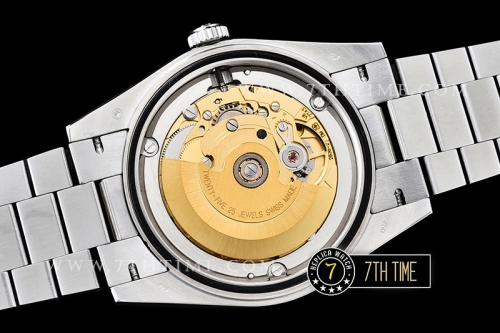 DayDate 228206 SS/SS Blue Roman Dial Smooth Bezel Swiss 2836
