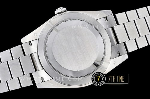 DayDate 228206 SS/SS Blue Roman Dial Smooth Bezel Swiss 2836